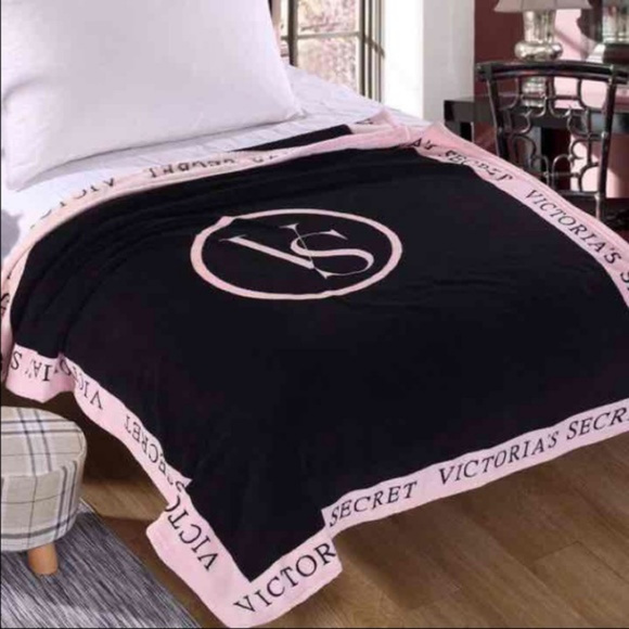 Victoria's Secret Accessories Weekend Sale Vs Black Pink Fleece
